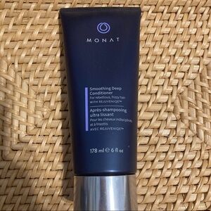 New Monat Smoothing Deep Conditioner